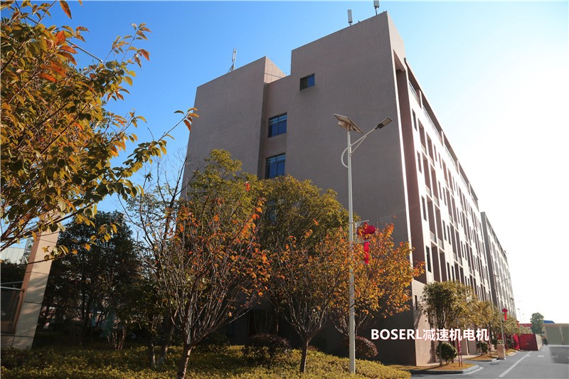 1690183928181494.jpg 齒輪減速電機(jī)一體機(jī)